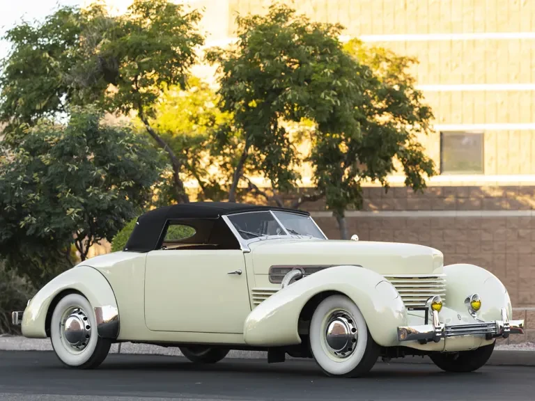 1937 Cord 810 & 812 - Image 11 of 31