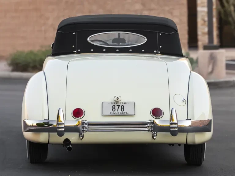 1937 Cord 810 & 812 - Image 9 of 31
