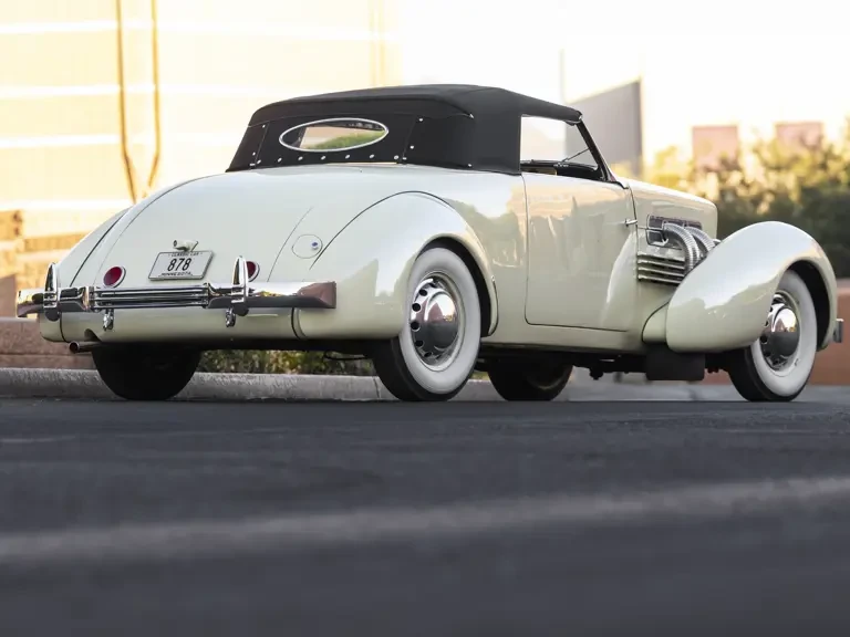 1937 Cord 810 & 812 - Image 12 of 31