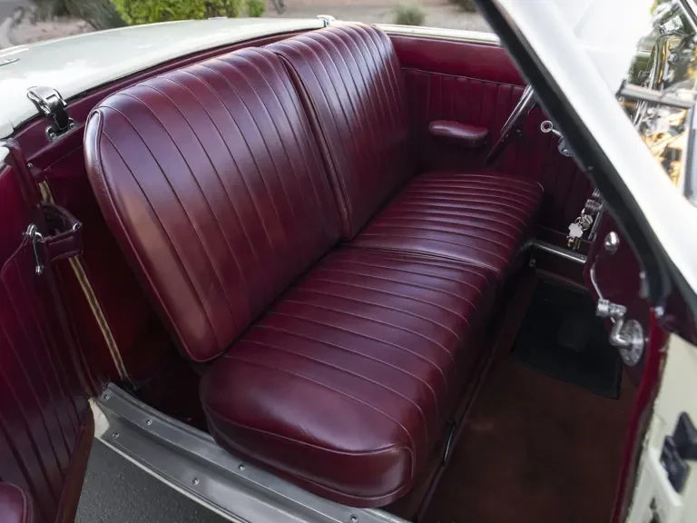 1937 Cord 810 & 812 - Image 21 of 31