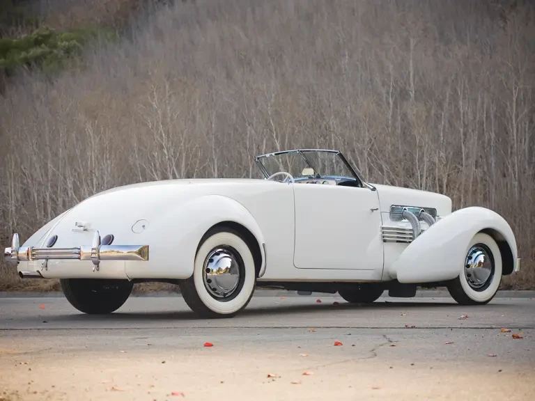 1937 Cord 810 & 812 - Image 3 of 17