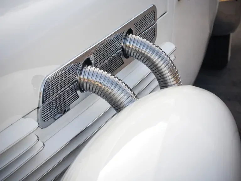 1937 Cord 810 & 812 - Image 15 of 17