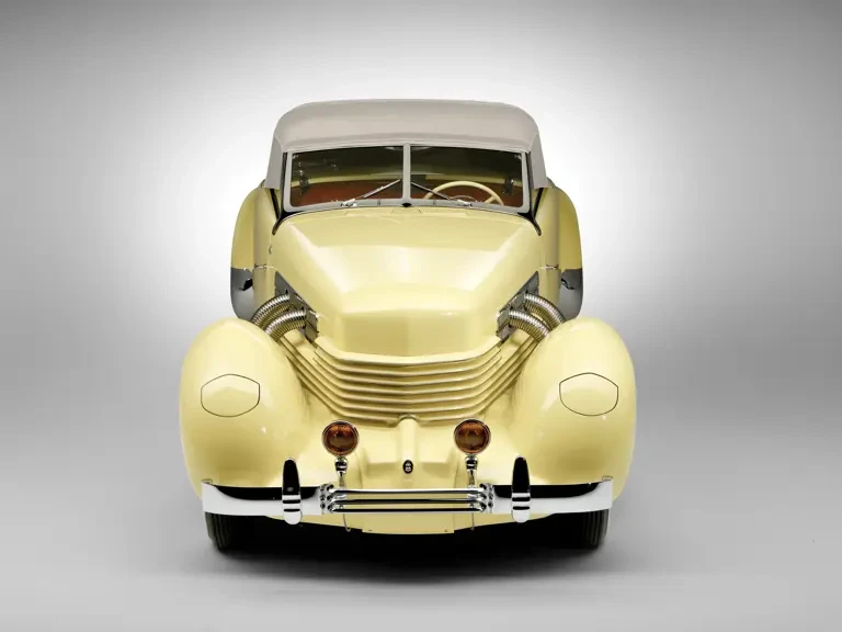 1937 Cord 810 & 812 - Image 16 of 16