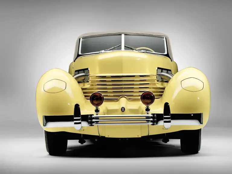 1937 Cord 810 & 812 - Image 13 of 16