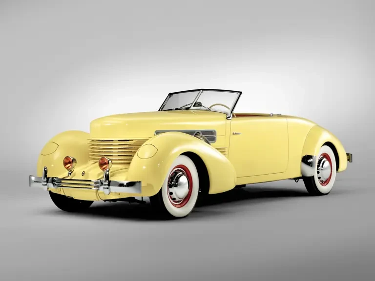1937 Cord 810 & 812 - Image 2 of 16