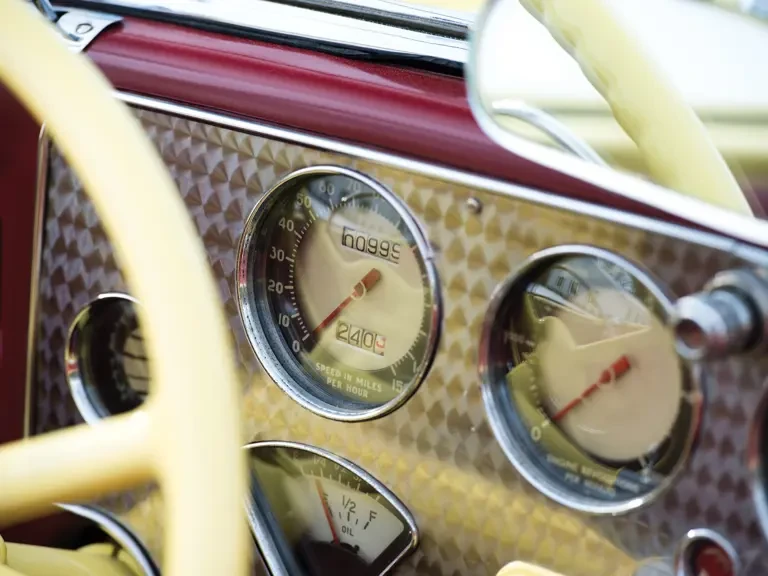 1937 Cord 810 & 812 - Image 14 of 22