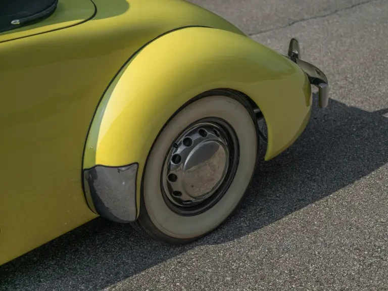 1937 Cord 810 & 812 - Image 18 of 31