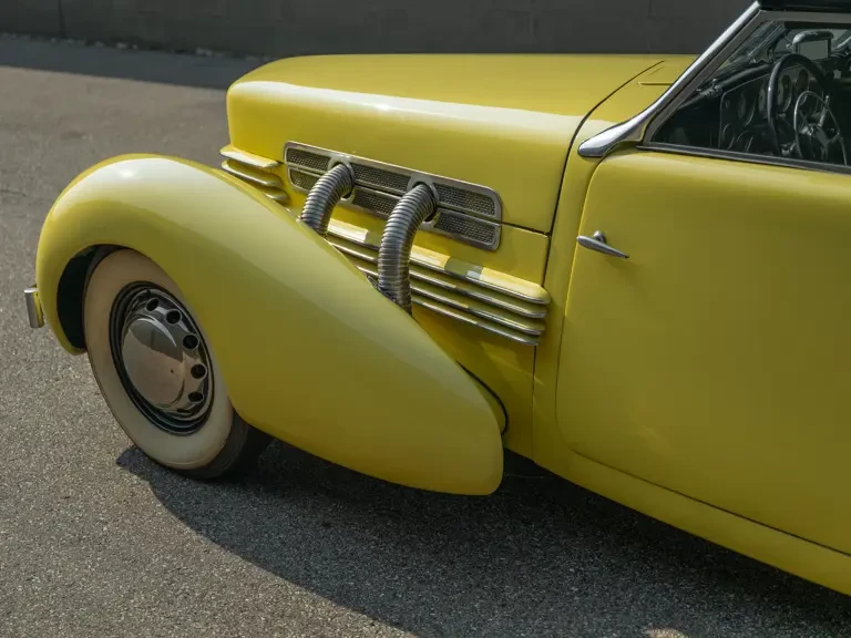 1937 Cord 810 & 812 - Image 20 of 31