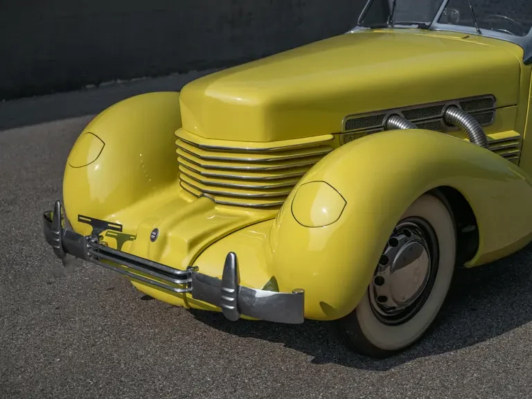 1937 Cord 810 & 812 - Image 13 of 31