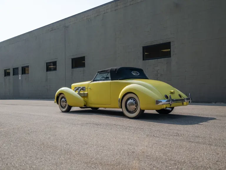 1937 Cord 810 & 812 - Image 11 of 31
