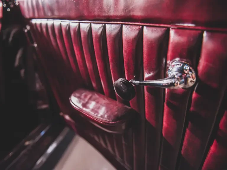 1937 Cord 810 & 812 - Image 25 of 31
