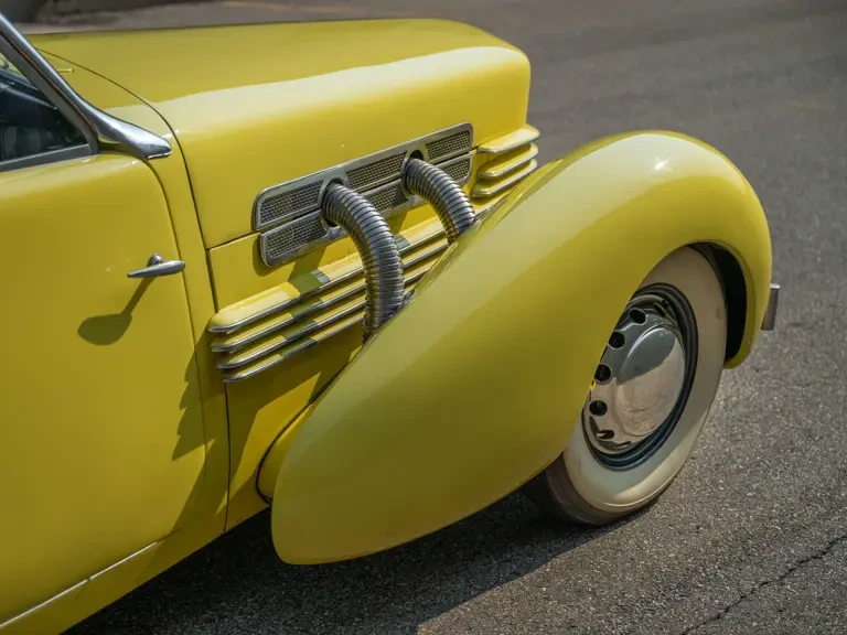 1937 Cord 810 & 812 - Image 23 of 31