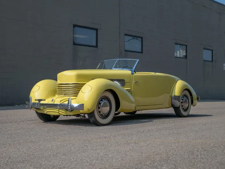 1937 Cord 810 & 812 - Image 2 of 31