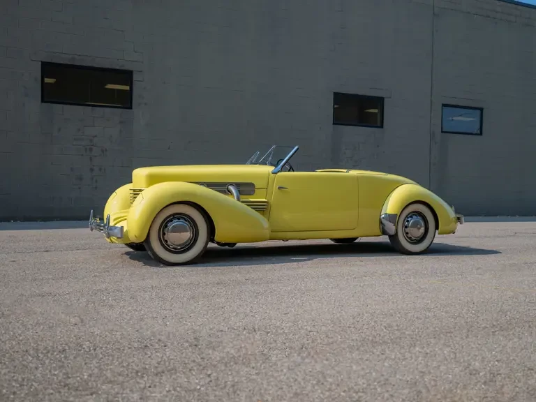 1937 Cord 810 & 812 - Image 6 of 31