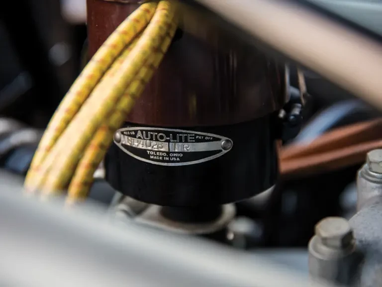 1937 Cord 810 & 812 - Image 26 of 31