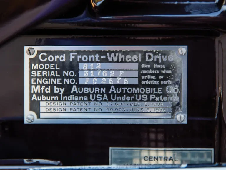 1937 Cord 810 & 812 - Image 21 of 31