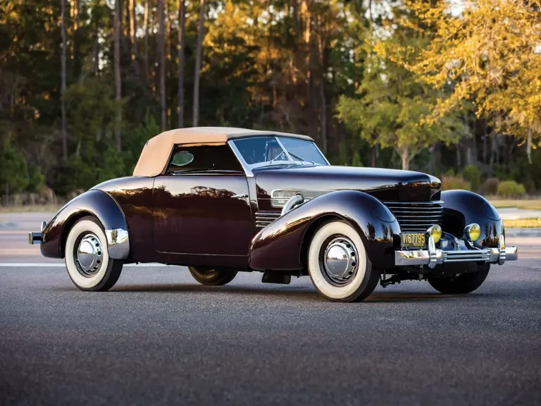 1937 Cord 810 & 812 - Image 2 of 31