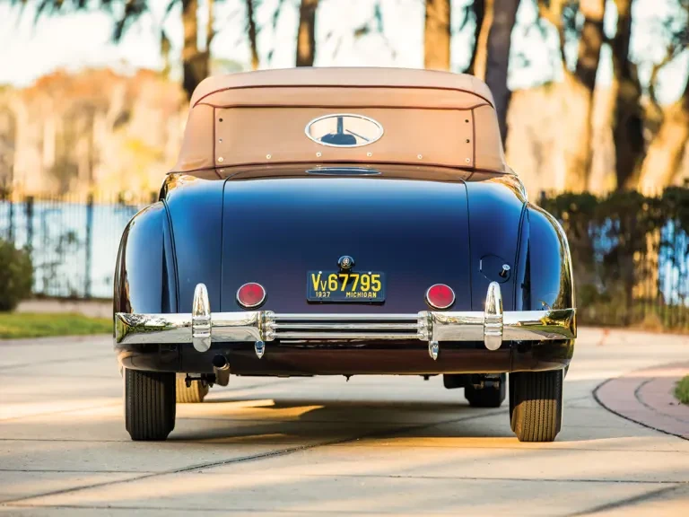 1937 Cord 810 & 812 - Image 9 of 31