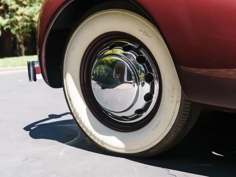 1937 Cord 810 & 812 - Image 20 of 31