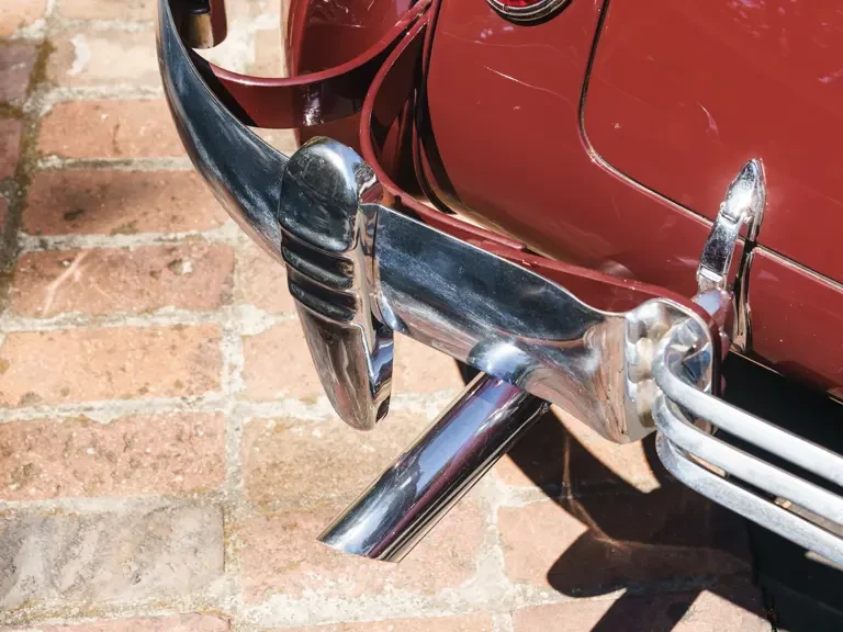 1937 Cord 810 & 812 - Image 24 of 31