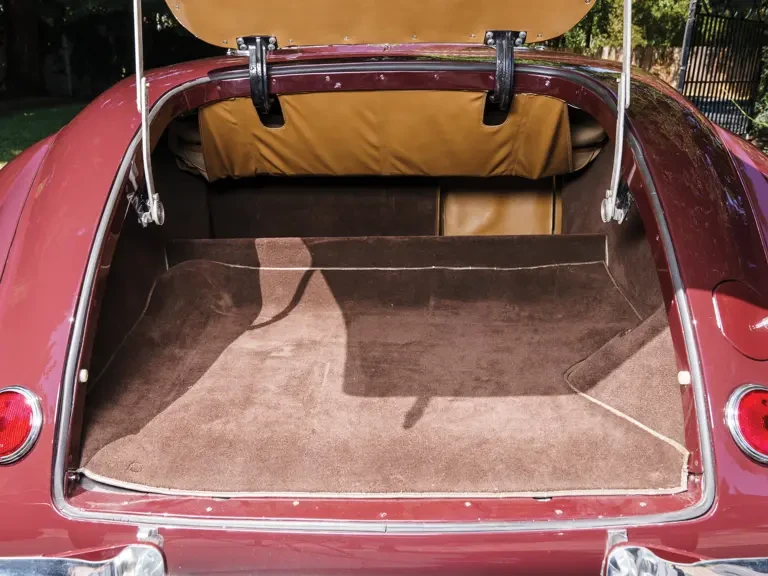 1937 Cord 810 & 812 - Image 31 of 31