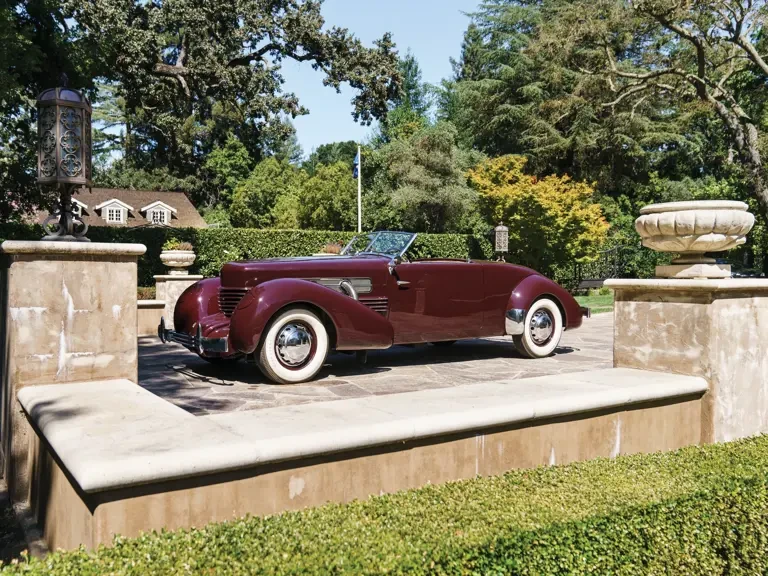 1937 Cord 810 & 812 - Image 2 of 31