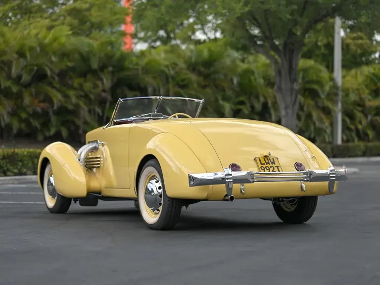 1937 Cord 810 & 812 - Image 3 of 31