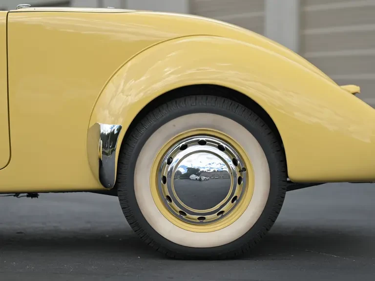 1937 Cord 810 & 812 - Image 31 of 31