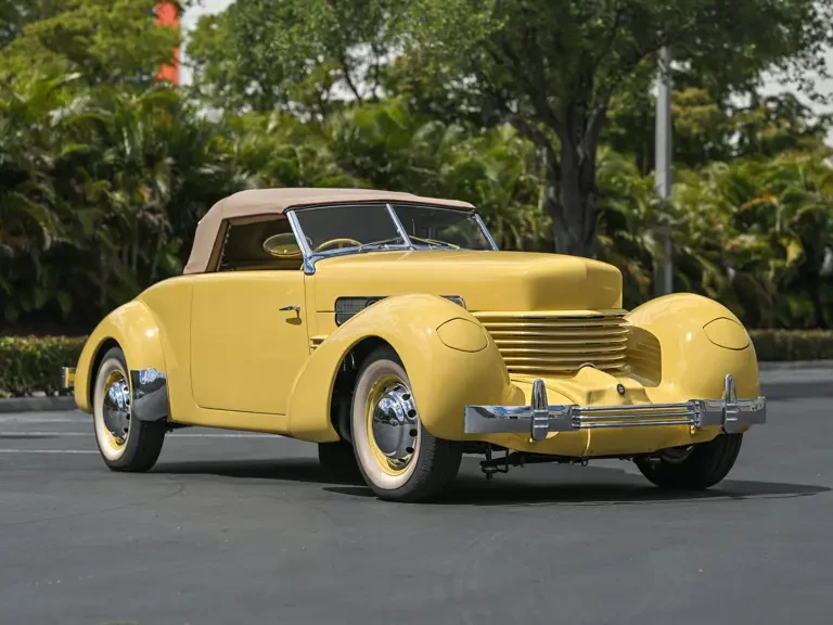 1937 Cord 810 & 812 - Image 8 of 31