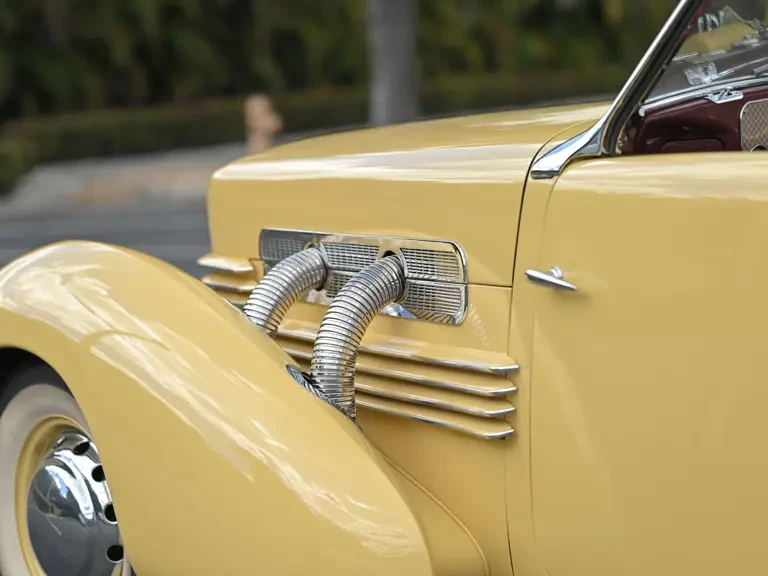 1937 Cord 810 & 812 - Image 30 of 31