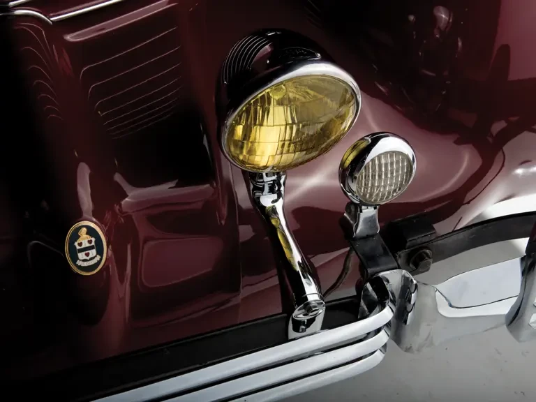 1937 Cord 810 & 812 - Image 15 of 19