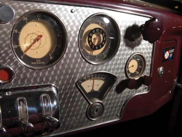 1937 Cord 810 & 812 - Image 17 of 19