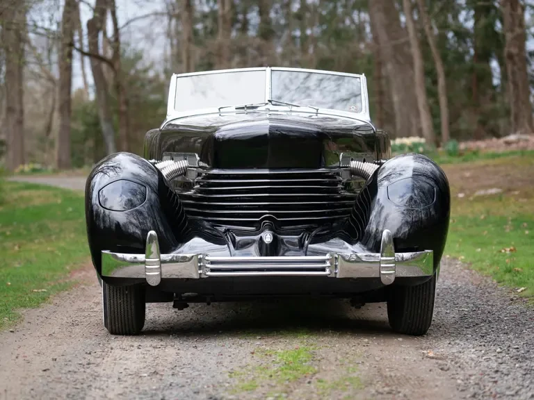 1937 Cord 810 & 812 - Image 7 of 31