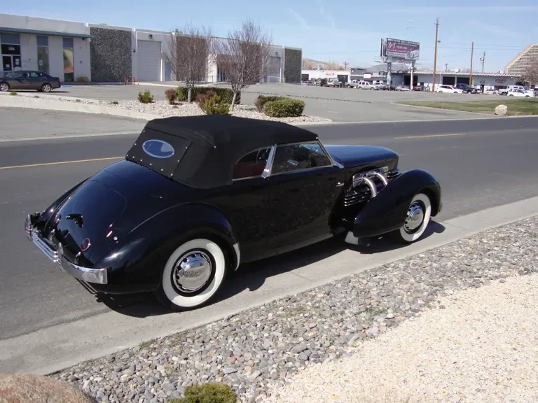 1937 Cord 810 & 812 - Image 10 of 10