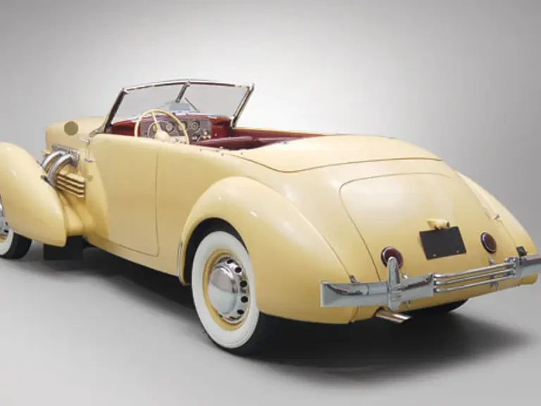 1937 Cord 810 & 812 - Image 6 of 7
