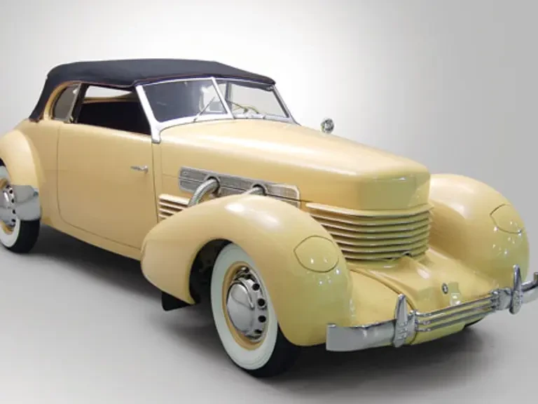 1937 Cord 810 & 812 - Image 2 of 7
