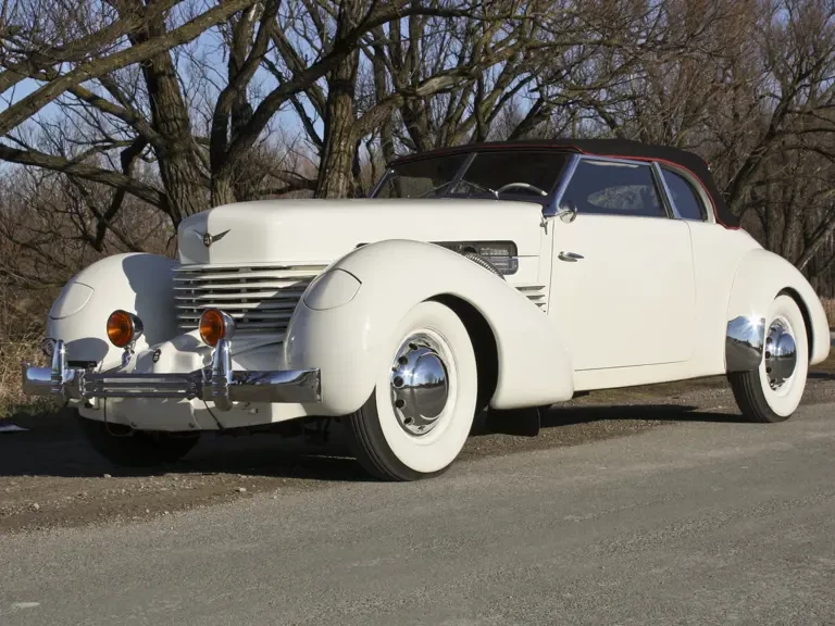 1937 Cord 810 & 812 - Image 2 of 9