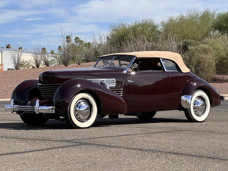 1937 Cord 810 & 812 - Image 12 of 31