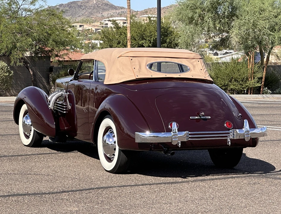 1937 Cord 810 & 812 - Image 8 of 31