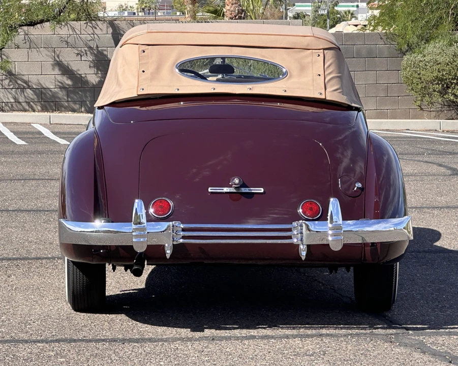 1937 Cord 810 & 812 - Image 7 of 31