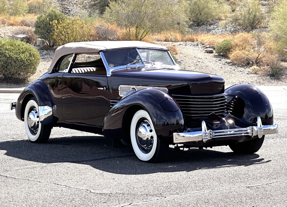 1937 Cord 810 & 812 - Image 3 of 31
