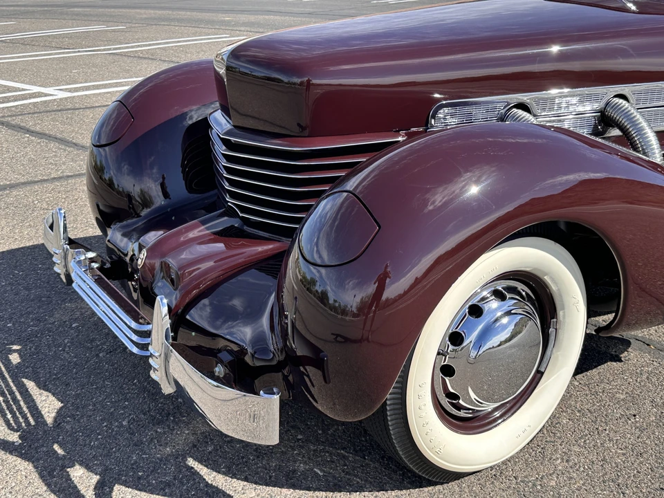 1937 Cord 810 & 812 - Image 30 of 31