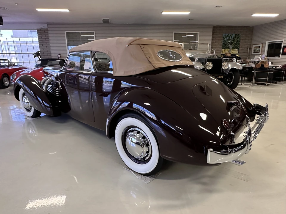 1937 Cord 810 & 812 - Image 26 of 31