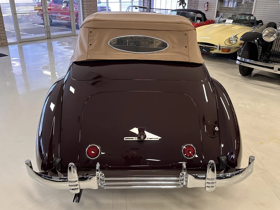 1937 Cord 810 & 812 - Image 24 of 31