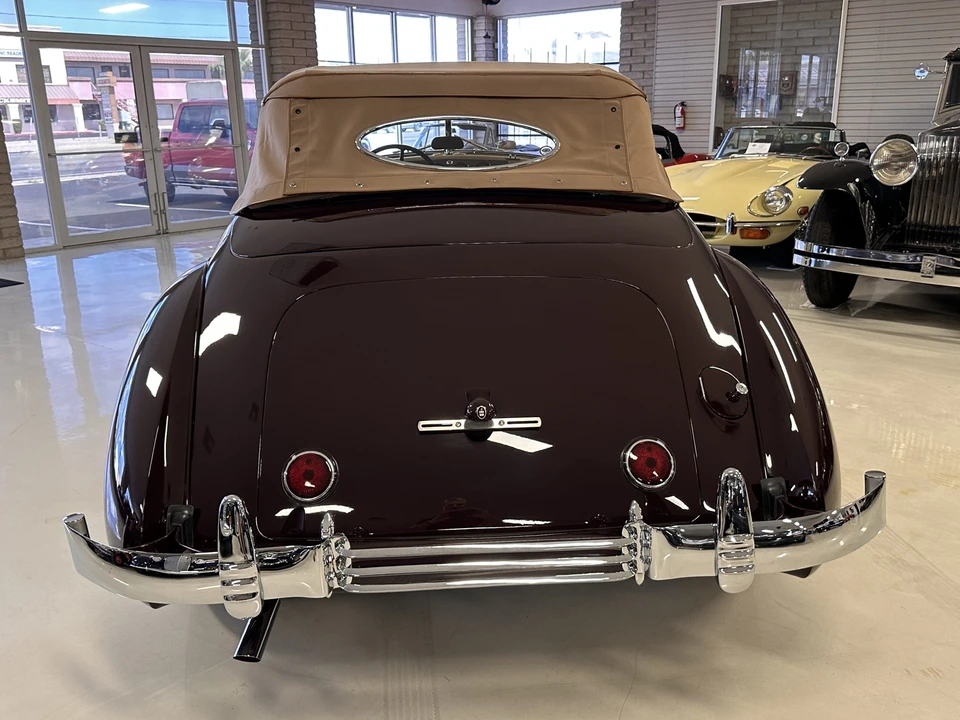 1937 Cord 810 & 812 - Image 23 of 31