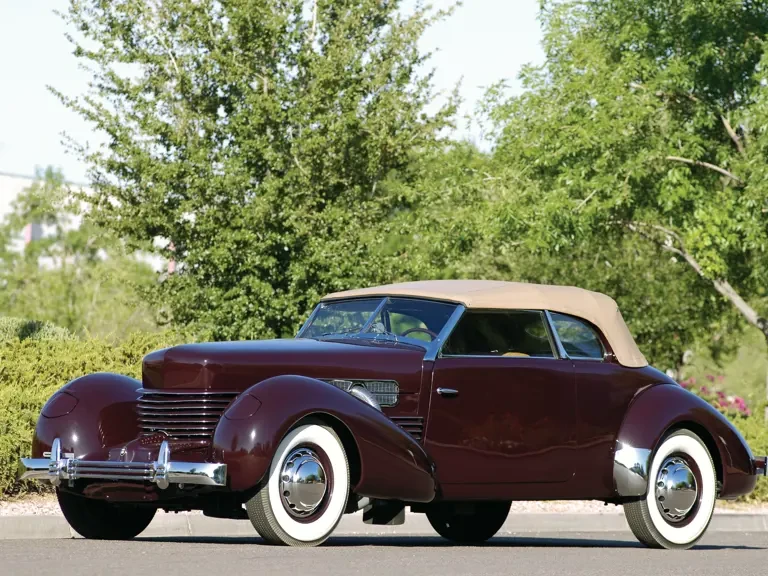 1937 Cord 810 & 812 - Image 2 of 2