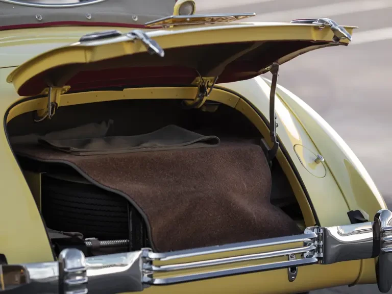 1937 Cord 810 & 812 - Image 30 of 31