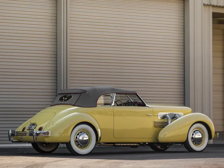 1937 Cord 810 & 812 - Image 3 of 31