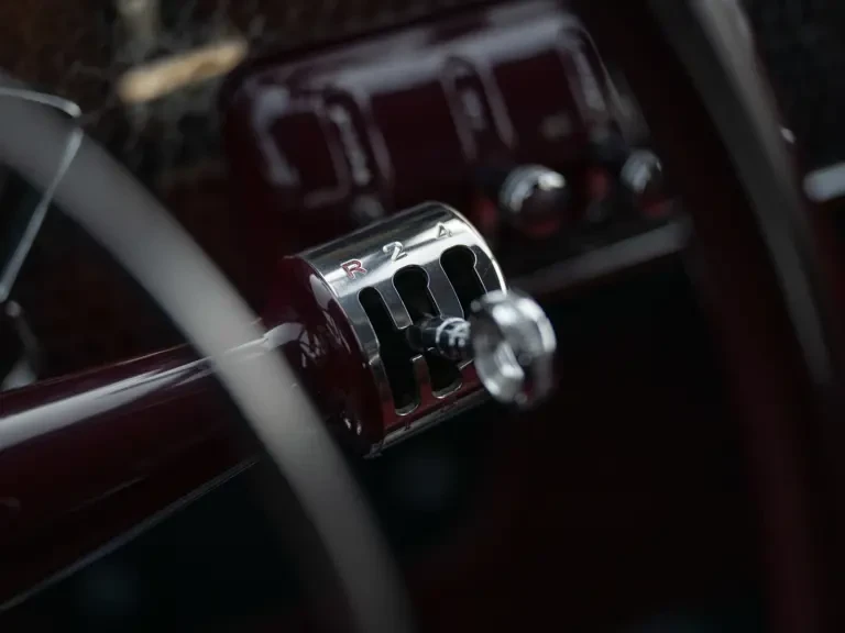 1937 Cord 810 & 812 - Image 27 of 31