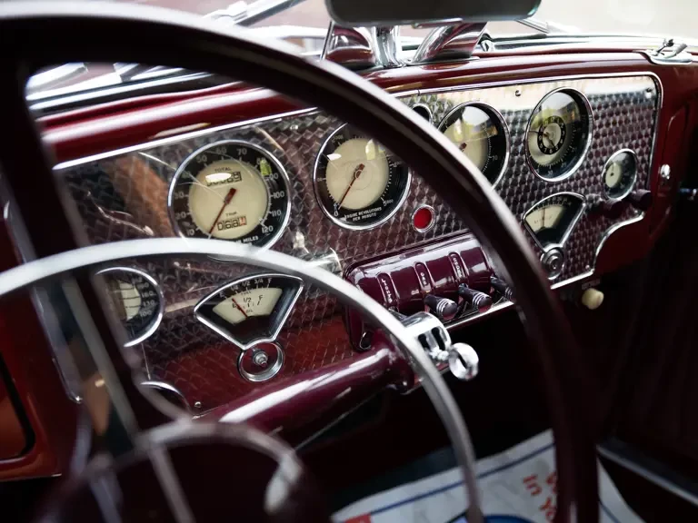 1937 Cord 810 & 812 - Image 26 of 31